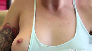 suny ke dud dabatw huye sex poporn video