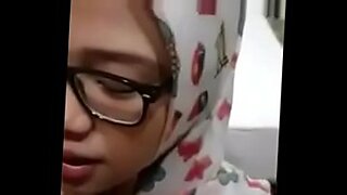 awek melayu tudung squirting