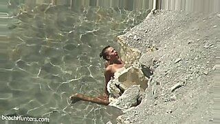 napale-girl-outdoor-xxxvideo