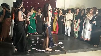 mujra dance naked