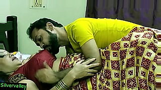 bhabhi sex with husband friend in hindi