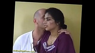 indian girl romance and sex in hf
