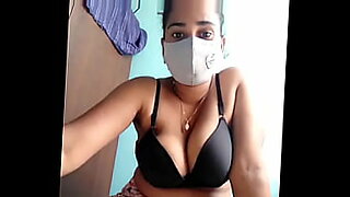 young-hindi-girl-show-pussy