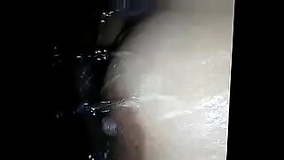 mallu-anuty-bbw-bathing