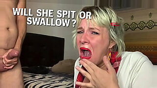 mom-shows-her-son-whate-a-pussy-is