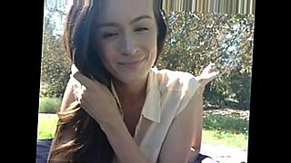 cam biz cute littlekitsune flashing pussy on live webcam