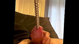 women-having-sex-with-another-woman
