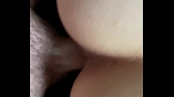 stunnigly long dildo in to fuck her anal