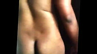 hindu-ladki-pagal-towel-pahani-hui