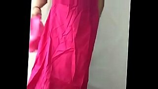 stem-granny-in-kitchen-naked