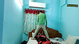 xxx-hd-mom-g