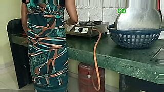 kitchen main choti saree wali aurto ka xxx ki video