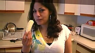 shemale-cums-in-guy-mouth