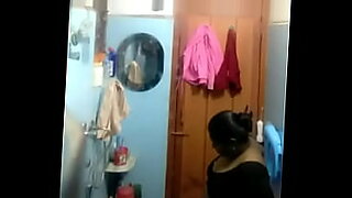 desi-spy-cam-bathroom