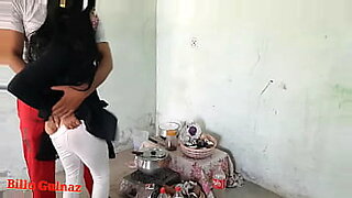 indian-women-kitchen-sex