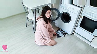 hot-lesbian-stuck-in-the-washing-machine