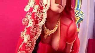 sunny leone sexy for fuck boy red bra