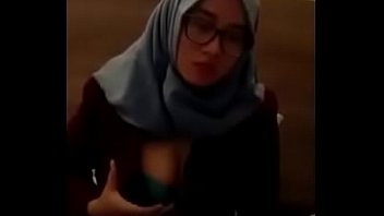 hot sex indo crot di minum