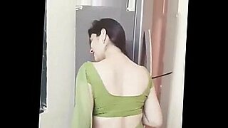 beautiful indian girl suck bf dick in car