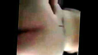 lesbian-sniff