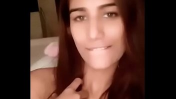 actress sreyasaran exposed weth out bra xxx com