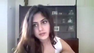 cute gilr make erotic playing and sexing