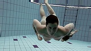 men fuck girl in swimming pool