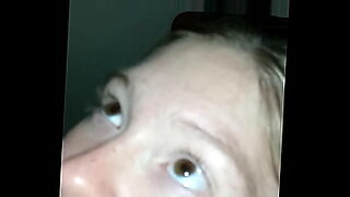 fuck-his-step-daughter-in-a-present-of-mother