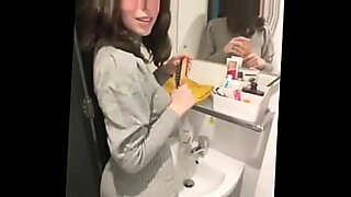 mama-showed-her-daughter-how-to-ride-the-dick
