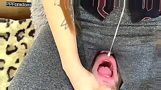 spitting-in-mouth-femdom