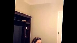 brazzer sexy girl downblouse the some time more kisses new