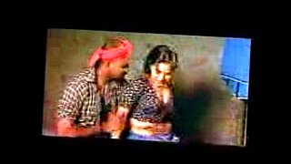 itni kasak aur ras bhari bhabhi ko kaaley aadmi ne palang pe chod chod kar boor faad daalai full video dekhe at