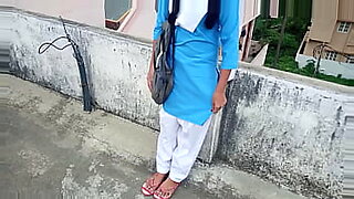 indian-girl-sleeping-on
