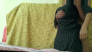 indian-aunty-out-door-mms