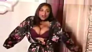 arabic dance boobs