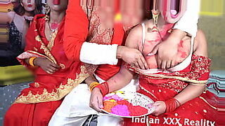 full-body-golden-silver-white-calour-holi-paribarick-xxx-video