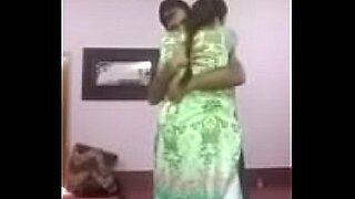 indian young girls pissing