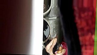 chandigarh-hostel-girl-showering