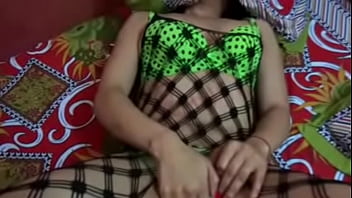 indian bhabhi two girl