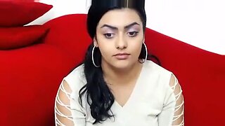 desi indian girls boobs cleavge