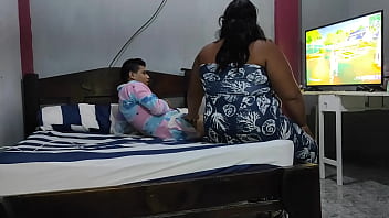 mi tia madura gordibuena un buen sexo con madura