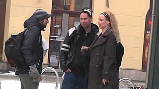 free-group-sex-video-with-blondies