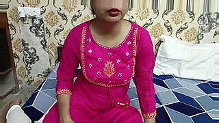 punjabi-threesome-sex-video-of-a-busty-housewife-with-audio-fsi