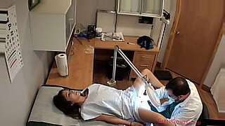 gynecologist-pornfilm-doing-full-examination