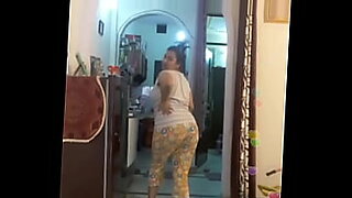 vidio-viral-ibu-dengan-kecil-baju-biru