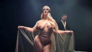 nigerian-porn-hub-strippers-squirting