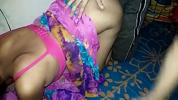 gadis arab ngocok di kamar mandi