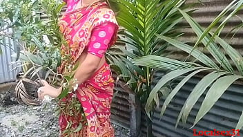 saree red