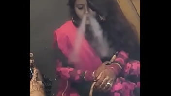 arab mon hookah smoking