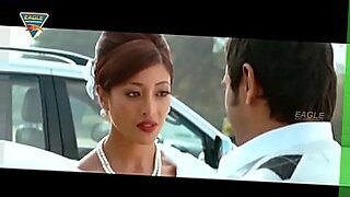 jor-kore-bhabhi-ke-tule-niye-giye-sex-kore-videos-4-boys